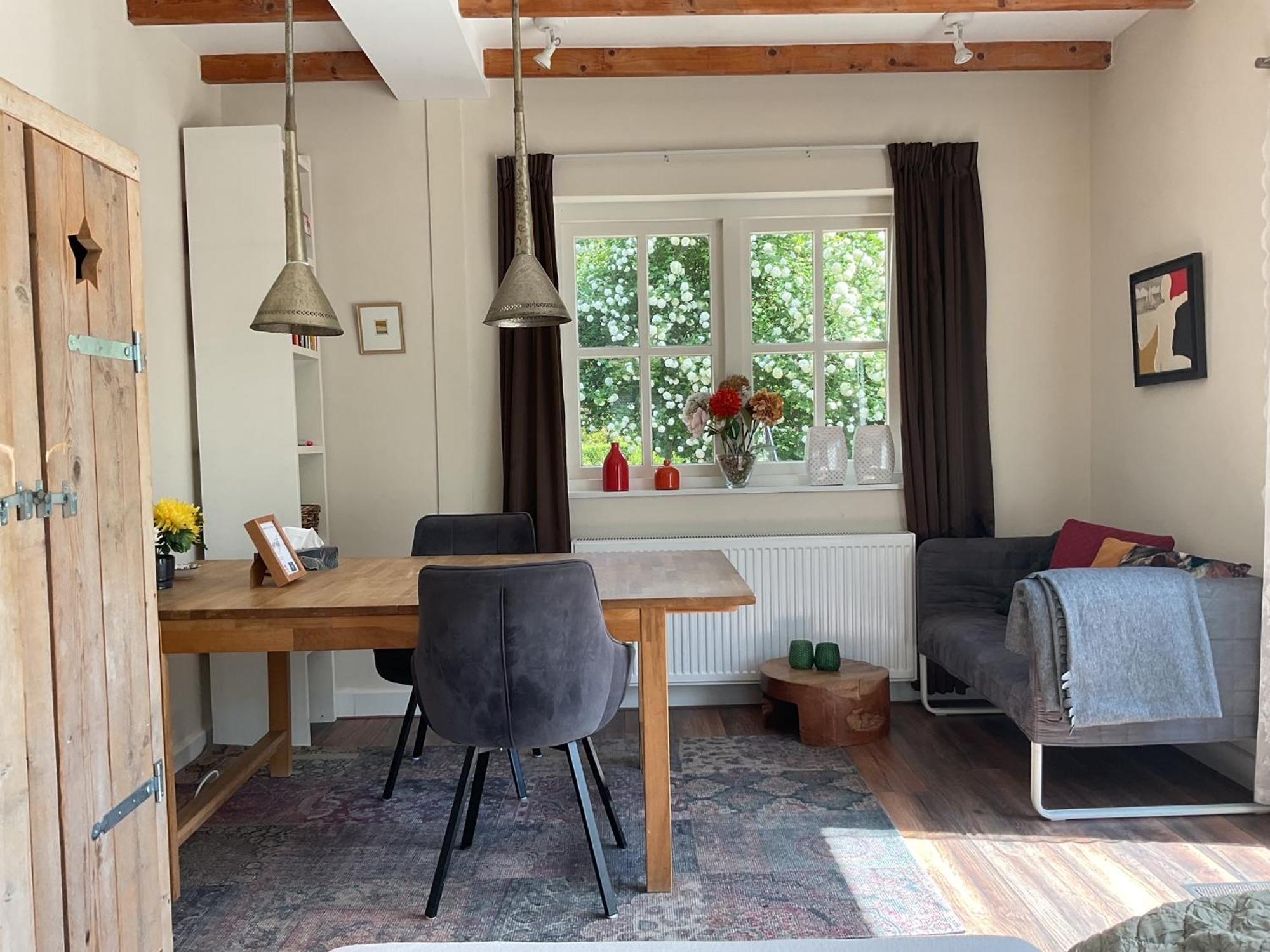 B&B De Sprokkeltuin Beuningen  Luaran gambar